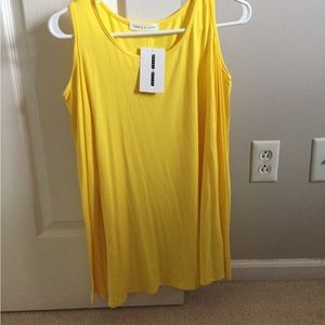 New with tags Royal and Reese cold shoulder size small.